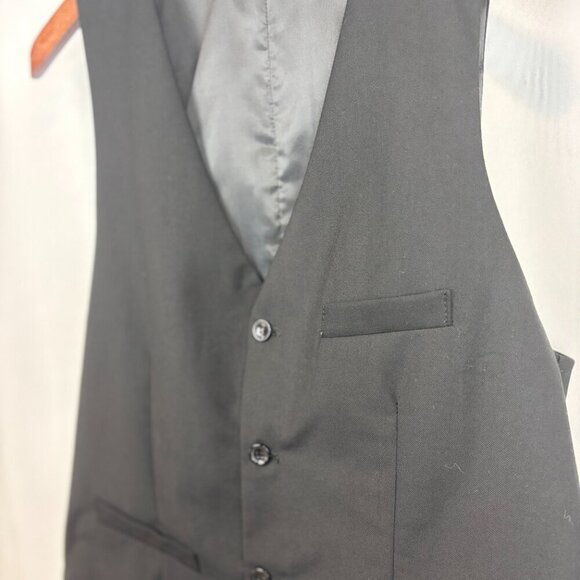Wehilion Black Vest - Picture 2 of 8